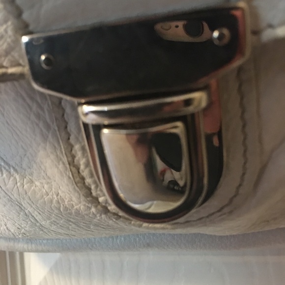 Roots flat crossbody - Picture 2 of 4